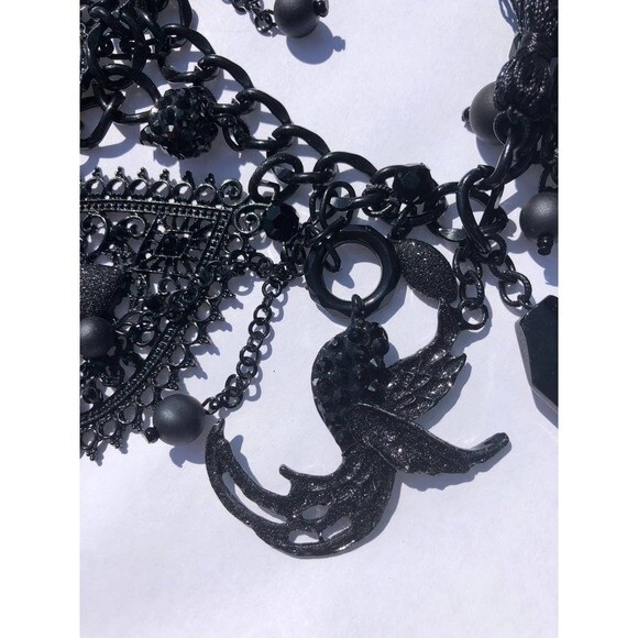 Treska Black Necklace - Picture 2 of 4